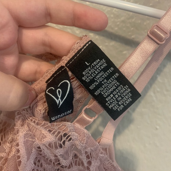 Windsor Lace tie front mauve crop top size large - Picture 4 of 4